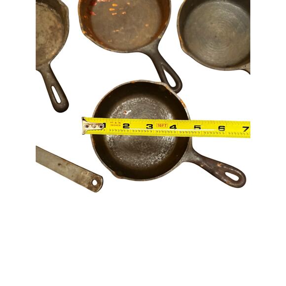 Vintage cast-iron pots five total used - Picture 3 of 3